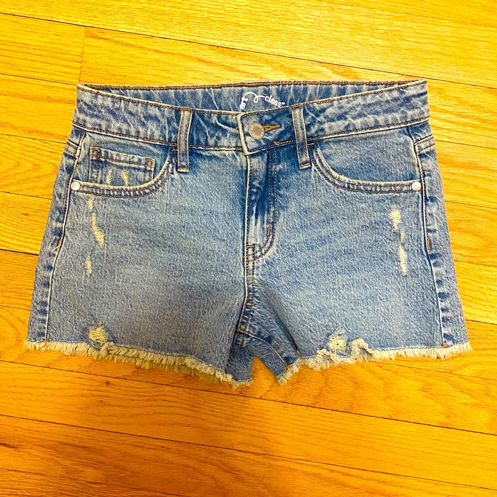 Girls Excellent Condition distressed denim shorts with adjustable waist